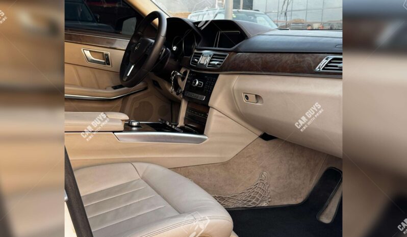 
								Used Mercedes E-Class full									
