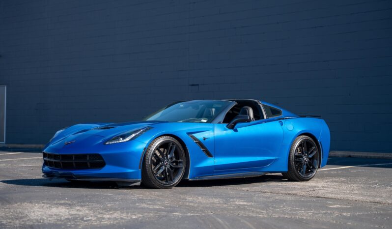 
								Chevrolet CORVETTE STINGRAY Z51 full									