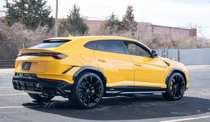
								Lamborghini URUS S full									