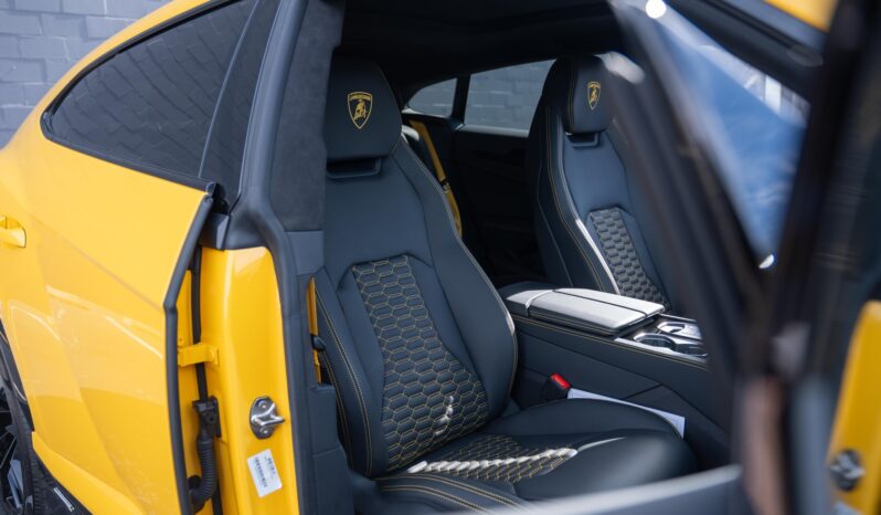 
								Lamborghini URUS S full									