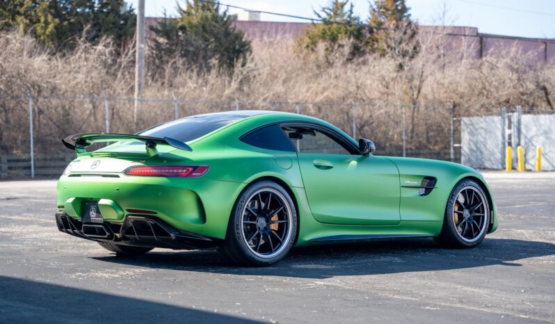 
								MERCEDES-AMG GT R COUPE full									