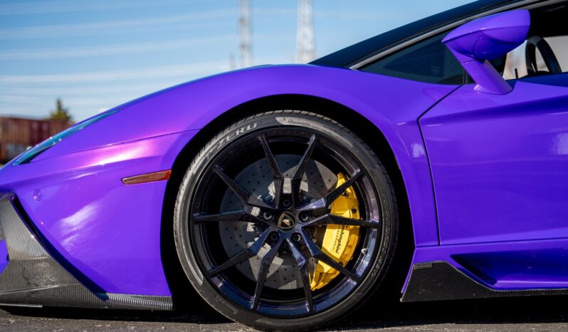 
								Lamborghini AVENTADOR LP 700-4 ROADSTER full									