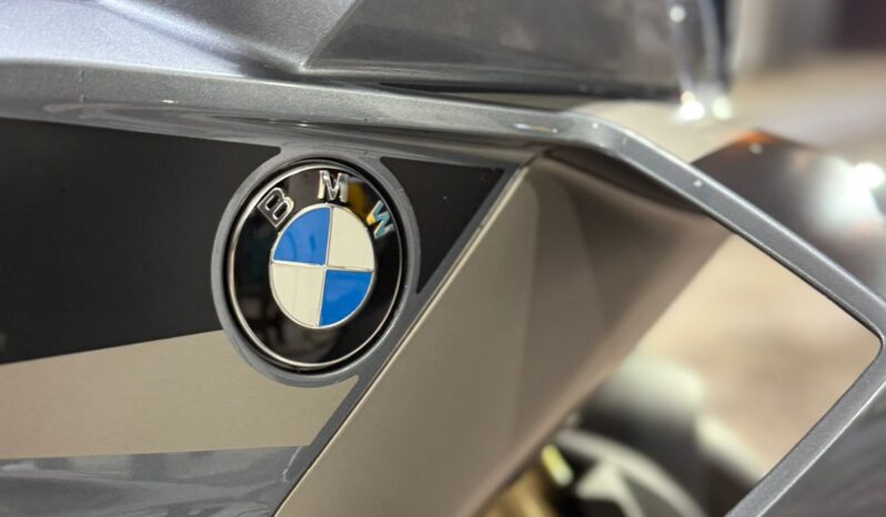 
								BMW S 1000 RR Full Option full									