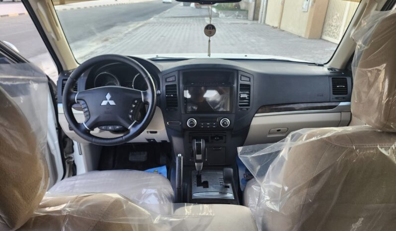 
								Used MITSUBISHI MIRAGE ES full									