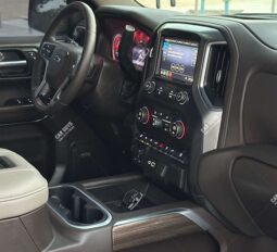 
										Used Chevrolet Silverado RST full									