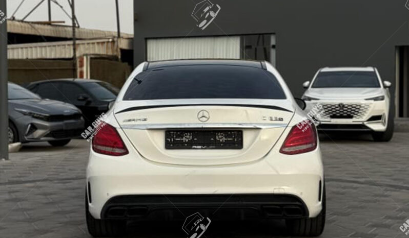 
								Used Mercedes-Benz C63 AMG full									