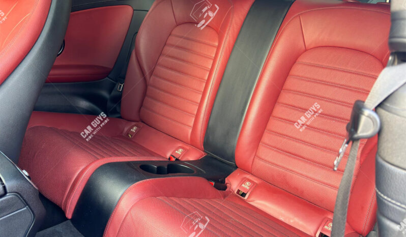 
								Used Mercedes-Benz C-300 full									