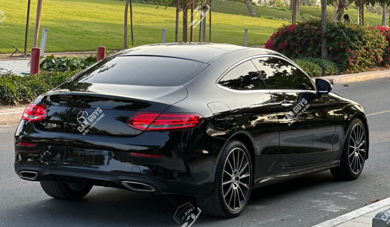 
								Used Mercedes-Benz C-300 full									