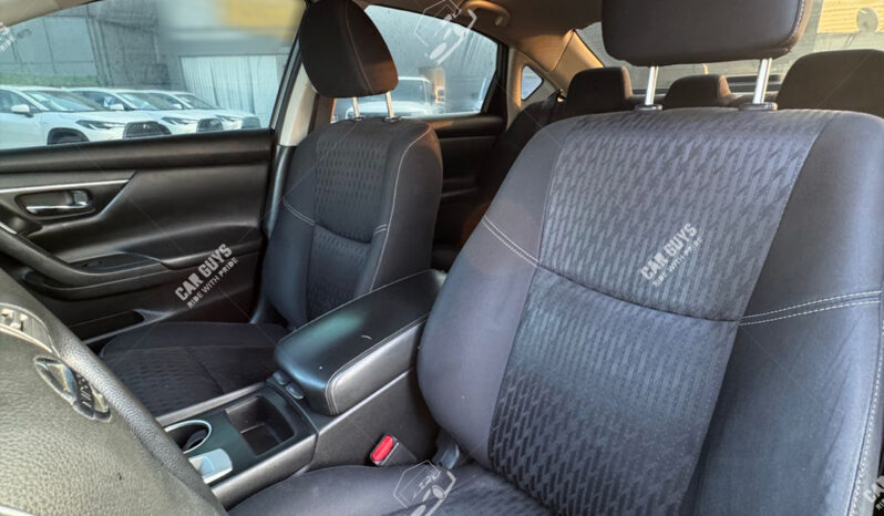 
								Used Nissan Altima full									