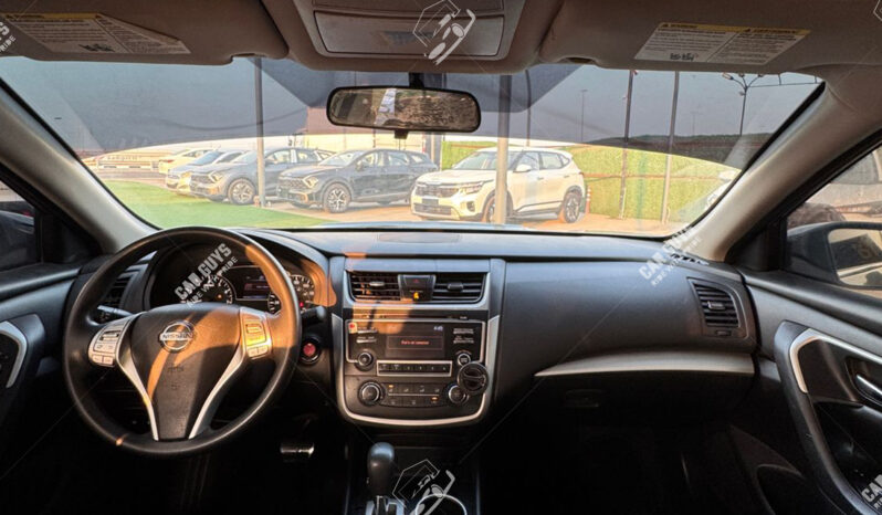 
								Used Nissan Altima full									