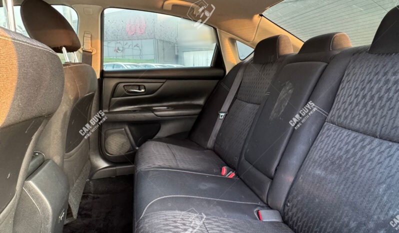 
								Used Nissan Altima full									