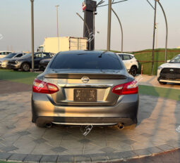 
										Used Nissan Altima full									