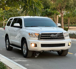 
										Used Toyota Sequoia SR5 V8 full									