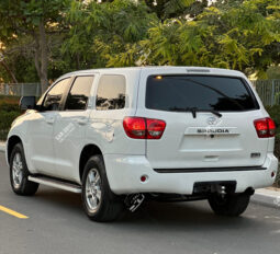 
										Used Toyota Sequoia SR5 V8 full									