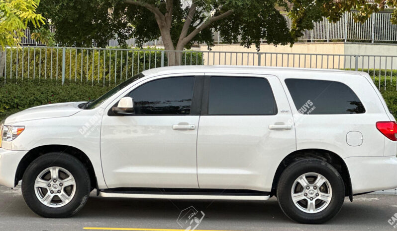 
								Used Toyota Sequoia SR5 V8 full									