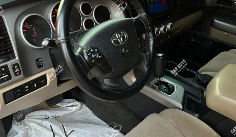 
								Used Toyota Sequoia SR5 V8 full									