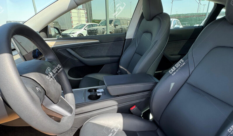 
								Used Tesla Y Long Range full									