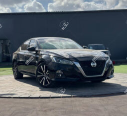 
										Used Nissan Altima full									