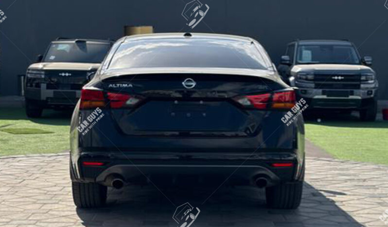 
								Used Nissan Altima full									