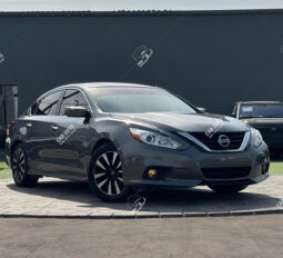 
										Used Nissan Altima SV full									