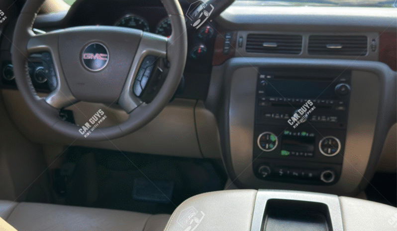 
								Used GMC Yukon SLT full									