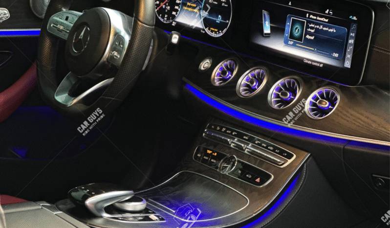 
								Used Mercedes-Benz E200 full									