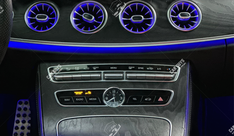 
								Used Mercedes-Benz E200 full									