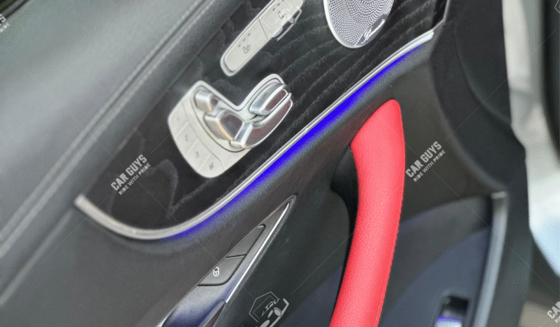 
								Used Mercedes-Benz E200 full									