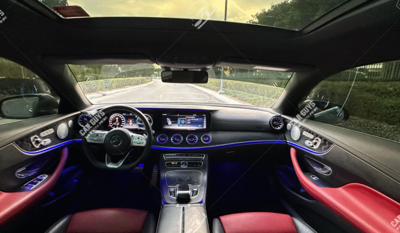 
								Used Mercedes-Benz E200 full									