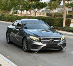 
										Used Mercedes-Benz E200 full									