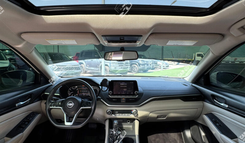 
								Used Nissan Altima SV full									