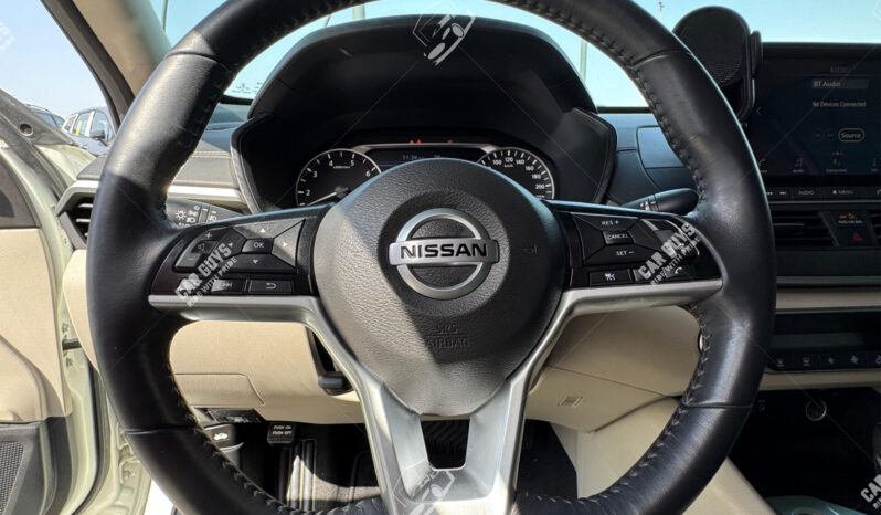 
								Used Nissan Altima SV full									