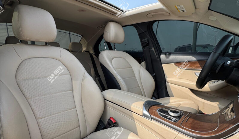 
								Used Mercedes-Benz C300 full									