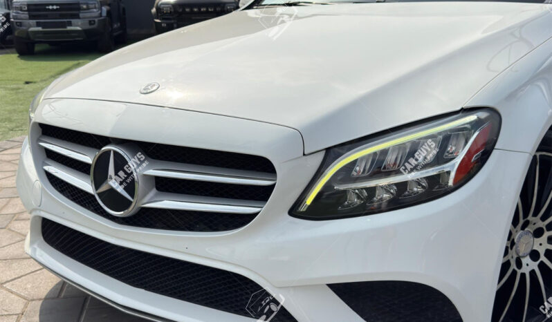 
								Used Mercedes-Benz C300 full									