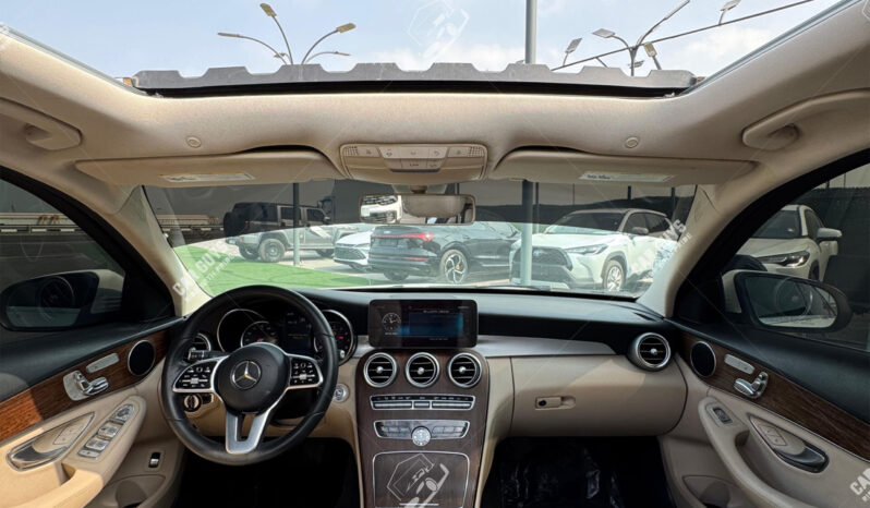 
								Used Mercedes-Benz C300 full									