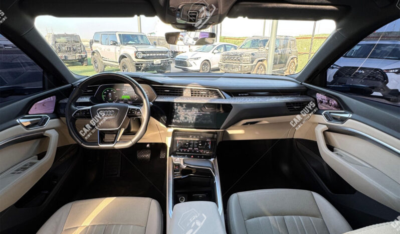 
								Used Audi Q8 E-tron full									