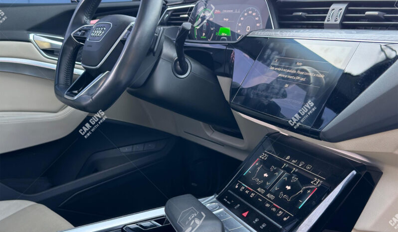 
								Used Audi Q8 E-tron full									