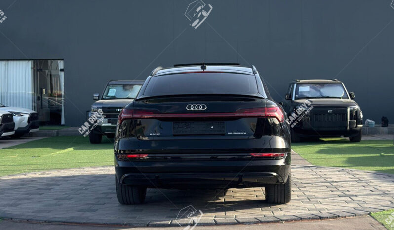 
								Used Audi Q8 E-tron full									