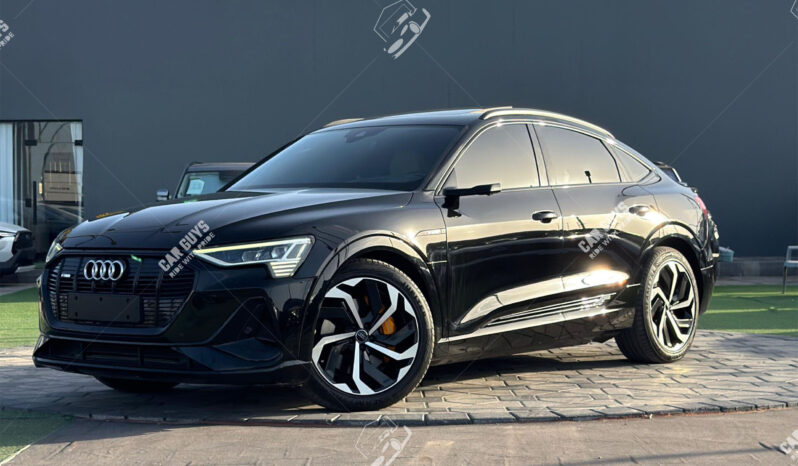 
								Used Audi Q8 E-tron full									