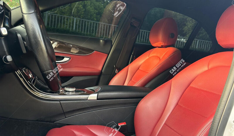 
								Used Mercedes-Benz C300 full									