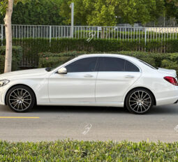 
										Used Mercedes-Benz C300 full									