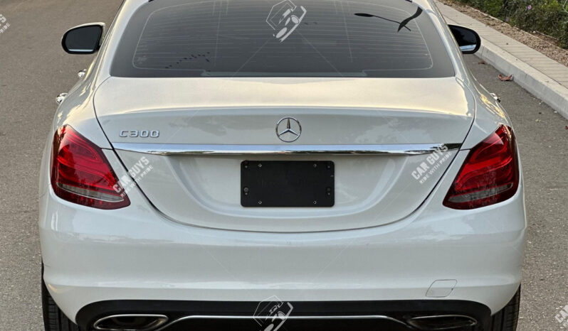 
								Used Mercedes-Benz C300 full									