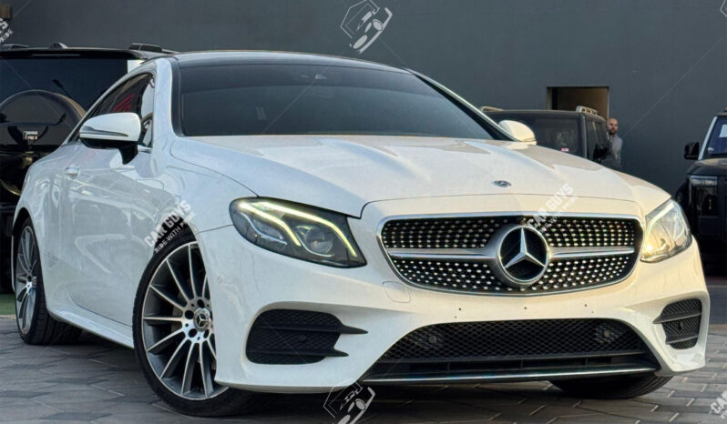 
								Used Mercedes-Benz E200 full									