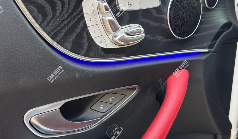 
								Used Mercedes-Benz E200 full									