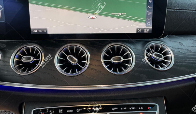 
								Used Mercedes-Benz E200 full									