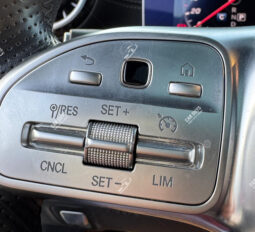 
										Used Mercedes-Benz E200 full									