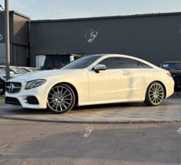 
										Used Mercedes-Benz E200 full									