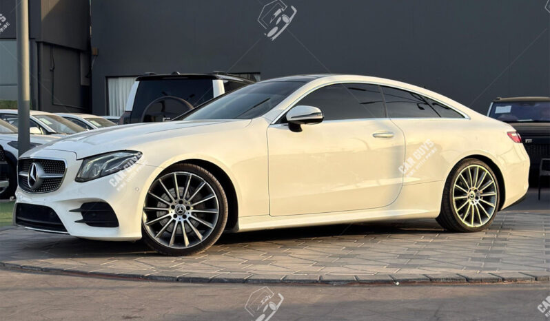 
								Used Mercedes-Benz E200 full									