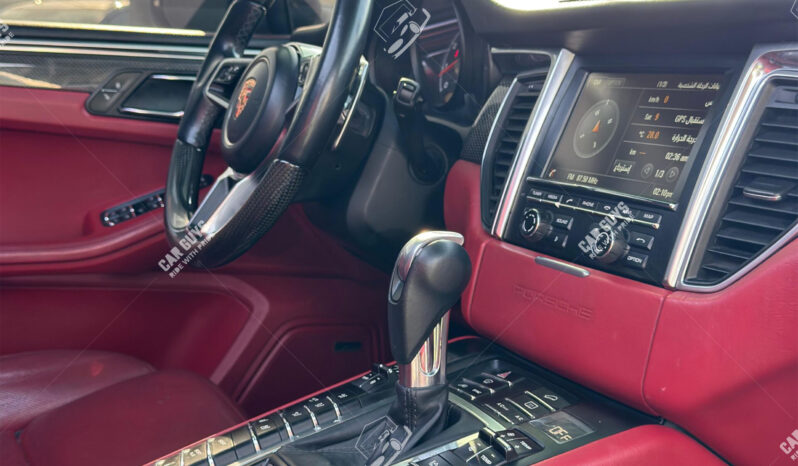 
								Used Porsche Macan Turbo full									