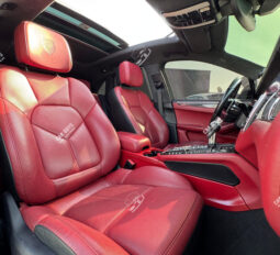 
										Used Porsche Macan Turbo full									